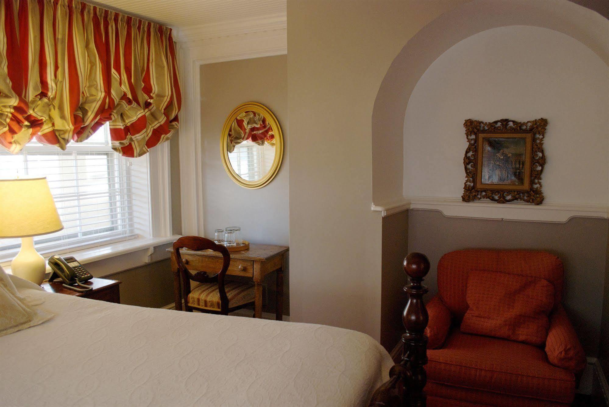 שרלוטסוויל 200 South Street Inn מראה חיצוני תמונה