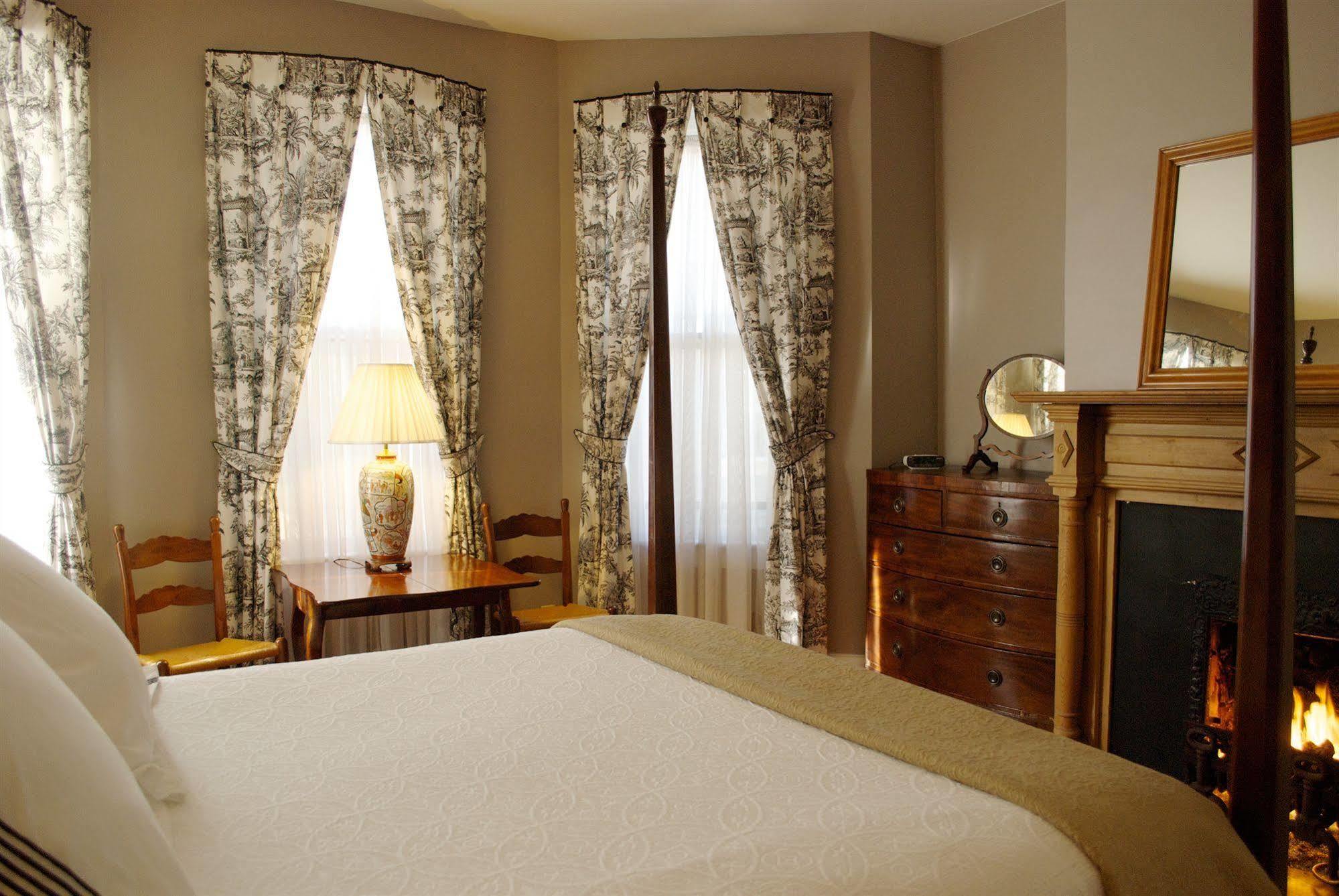 שרלוטסוויל 200 South Street Inn מראה חיצוני תמונה