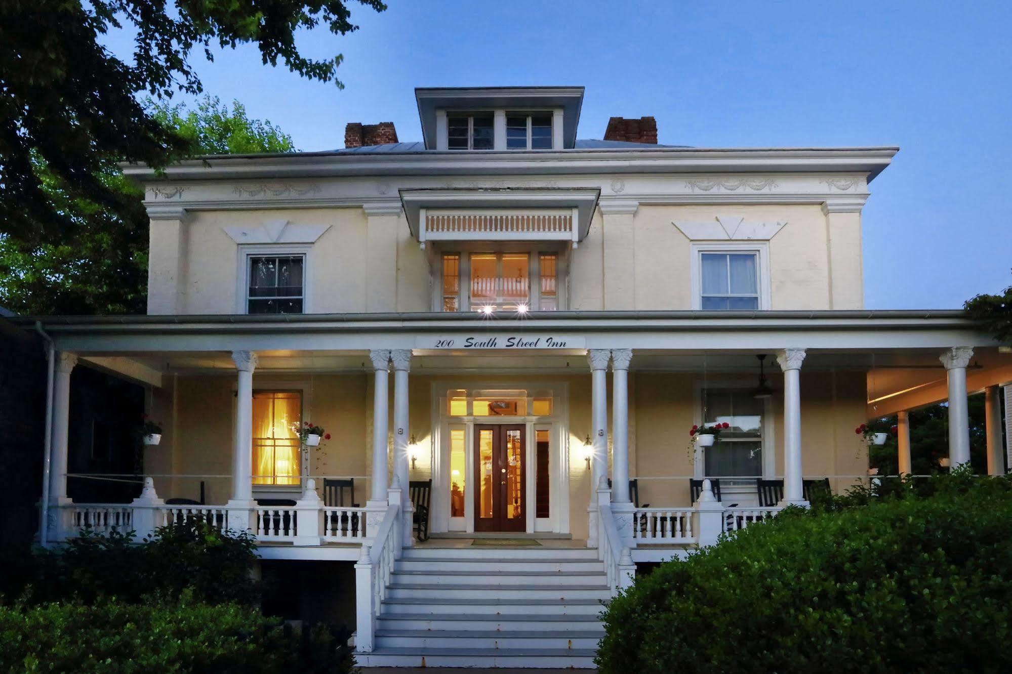 שרלוטסוויל 200 South Street Inn מראה חיצוני תמונה